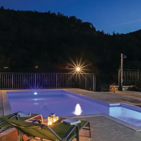 Jelena With Private Pool * Blato na Cetini